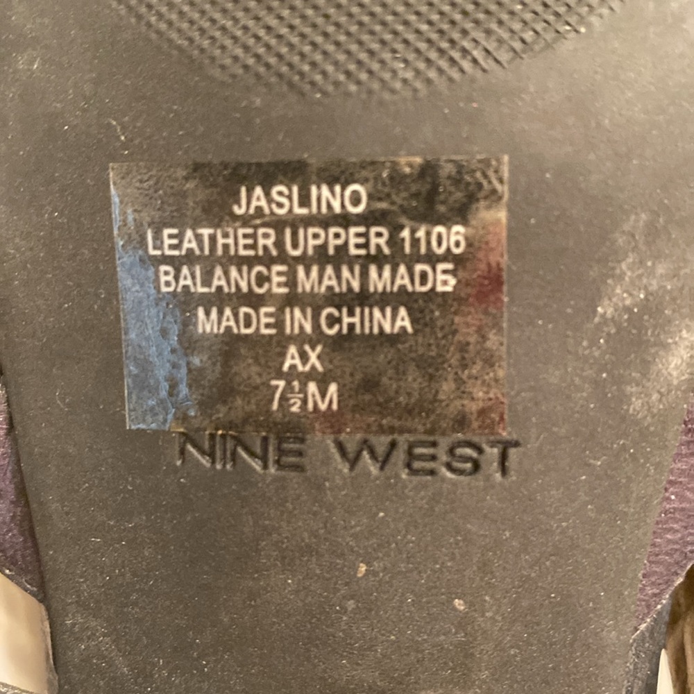 Nine West thong sandals size 7 1/2 - Picture 15 of 15
